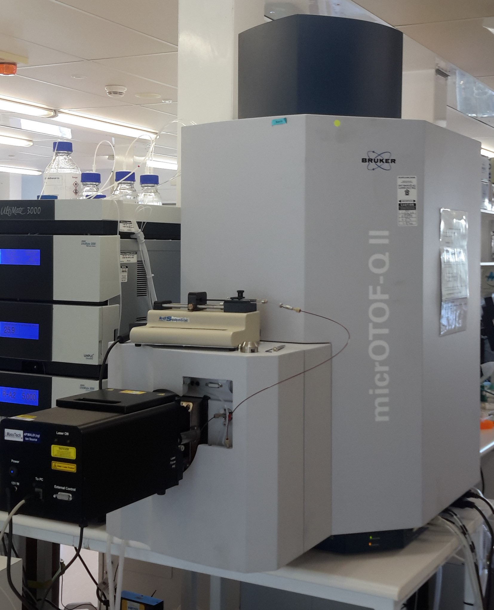 Bruker Micro TOF Q II - Centre for Microscopy and Microanalysis ...